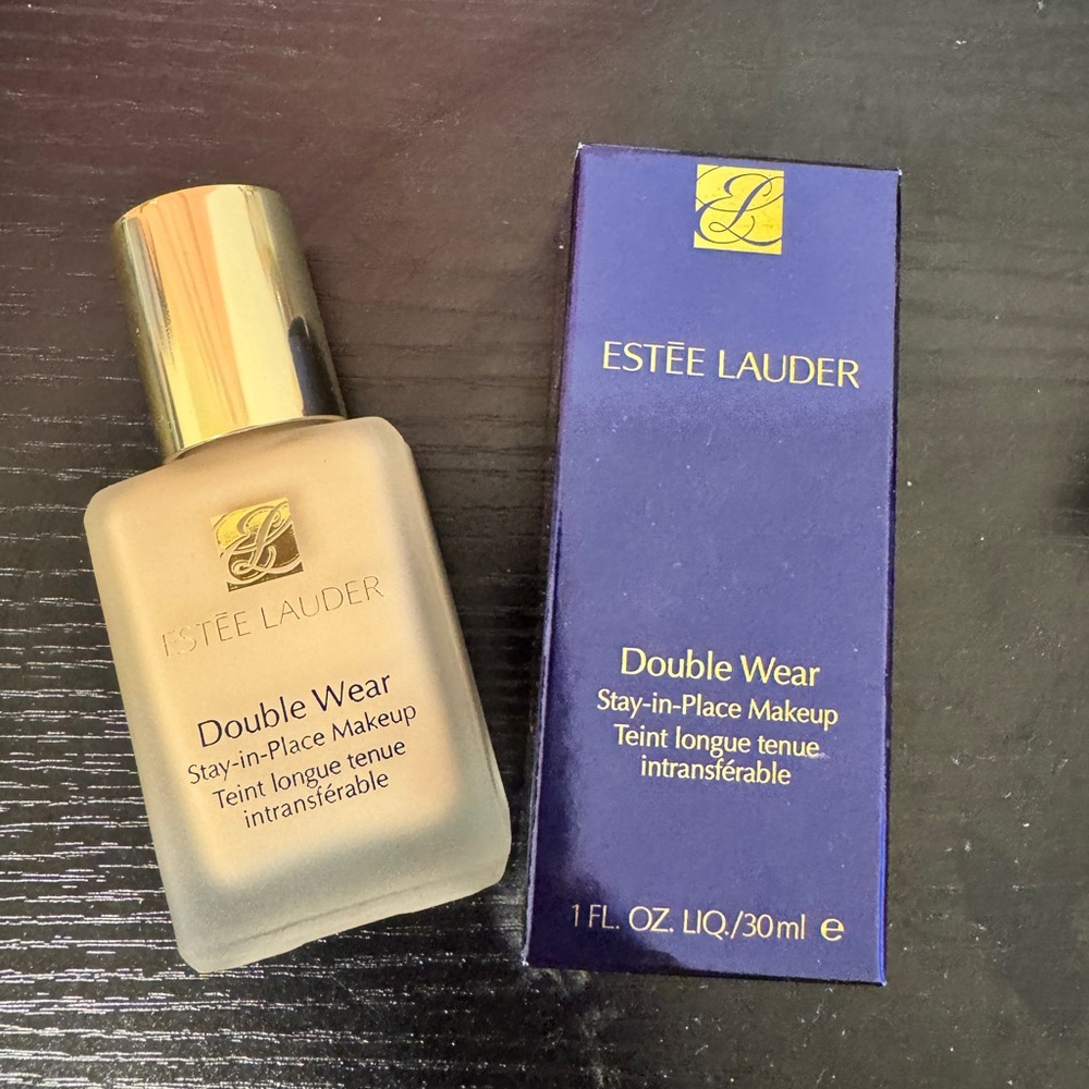 Estee Lauder Double Wear Stay-in-Place Makeup -shade warm porcelain 1W0 - Picture 3 of 3